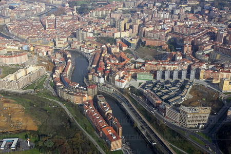 08PJP060-Vista Aerea de la Ria de Bilbao, Bizkaia, Euskadi