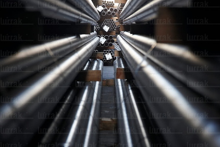 09PXE_099-Tubos acero almacenados. Puerto de Bilbao, Bizkaia, Eu