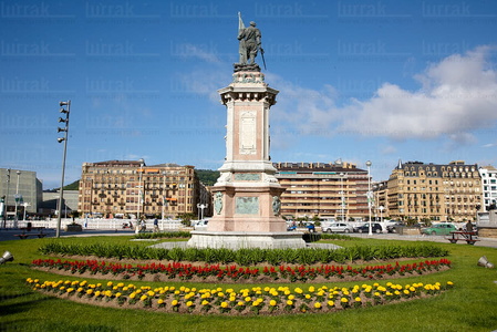09PXE_385-Estatua de Antonio Okendo. San Sebastián, Gipuzkoa, E