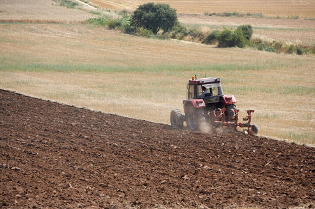010PXE_0085-Tractor. Agricultura. Lizarra, Navarra