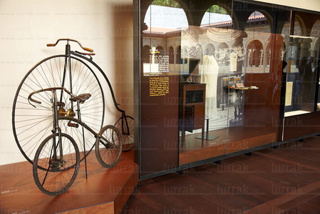 011MDR_0178-Bicis Antiguas en el Museo San Telmo. San Sebastián