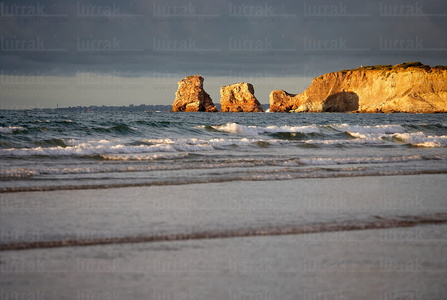 011PXE_0359-Las Gemelas. Playa de Hondarraitz. Hendaya, Lapurdi,
