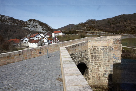 012MDR_0439-Puente sobre el Río Irati. Aribe, Navarra