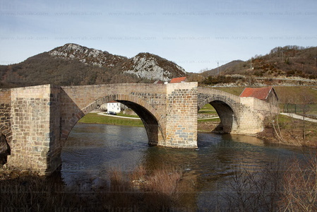 012MDR_0443-Puente sobre el Río Irati. Aribe, Navarra