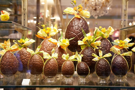 013PXE_0435-Huevos de Pascua. Chocolatería. Bayona, Lapurdi, Fr