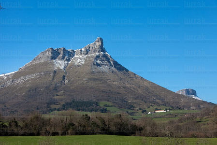 09138-Monte-Tologorri-Sierra-Salvada-Álava-Euskadi