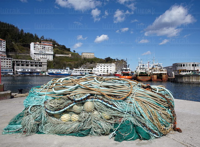 09594-Redes. Puerto pesquero. Ondárroa, Bizkaia, Euskadi