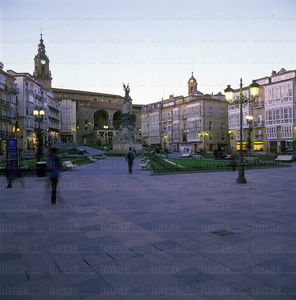 10104-Plaza-Virgen-Blanca-Vitoria-Álava-Euskadi