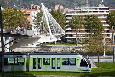 10227-Tranvia-Zubi-Zuri-Bilbao-Bizkaia-Euskadi
