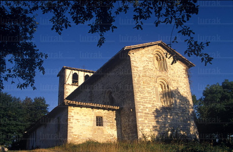 01166-Exterior-Iglesia-Santiago-Goiuriz-Araba-Euskadi