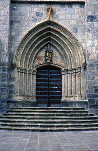 01287-Portada-Iglesia-Arrasate-Gipuzkoa-Euskadi