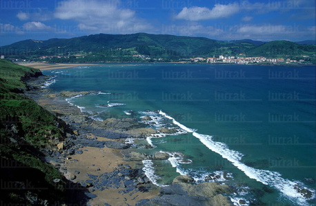 01490-Acantilados-Playa-Laida-Bizkaia-Euskadi