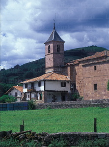 02131-Iglesia-Santa-Cruz-Elbete-Navarra