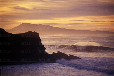 02217-Atardecer en la Costa. Biarritz, Lapurdi, Francia