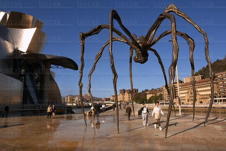 02531-La araña '''Maman', Museo Guggenheim, Bilbao, Bizkaia, Eu