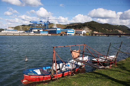 06258-Barcas amarradas en el rÌo Urola. Zumaia, Gipuzkoa, Euska