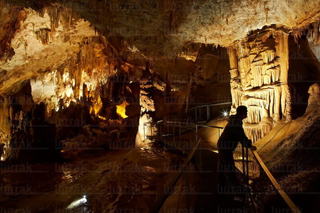 06702-Cueva de Pozalagua. Karrantza, Alava, Euskadi