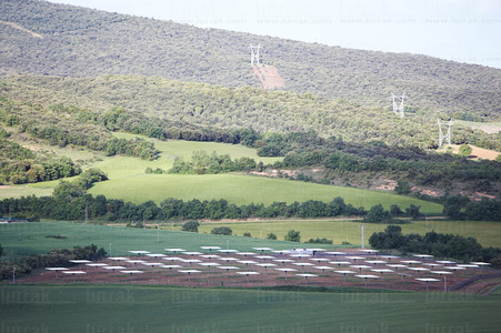 06857-Placas solares en Anucita. Alava, Euskadi