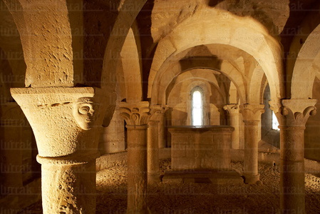 07060-Cripta románica del siglo XII.  San Martín de Unx, Navar