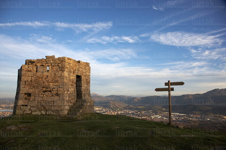 07162-Torreones. Monte Jaizkibel, Gipuzkoa, Euskadi
