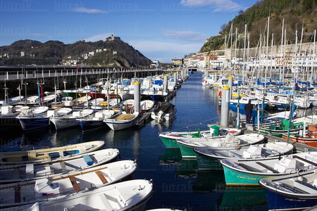 07349-Barcas en el puerto. San Sebastián, Gipuzkoa, Euskadi