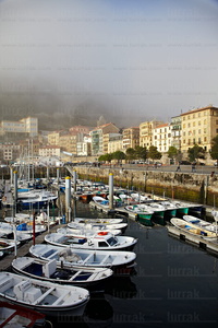 08959-Niebla en el Puerto de Donostia, Gipuzkoa, Euskadi