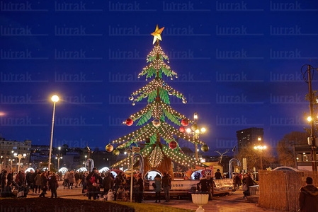 21MDR_0020-Arbol-Navidad-Iluminado-Donostia-Gipuzkoa-Euskadi
