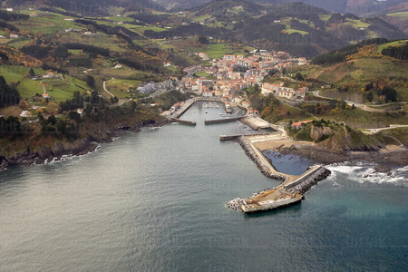 08PJP037-Vista aérea del puerto de Mutriku. Gipuzkoa, Euskadi