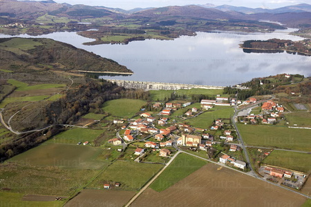 08PJP058-Vista Aerea del Embalse de Urrunaga, Alava, Euskadi