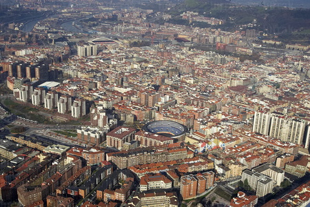 08PJP063-Vista Aerea de la ciudad de Bilbao, Bizkaia, Euskadi