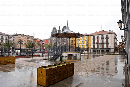 09PJP_0008-Plaza de los Fueros. Orduña, Bizkaia, Euskadi