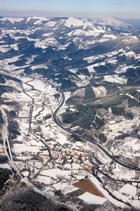 09PXE_675-Vista aérea de nieve en Gipuzkoa, Euskadi
