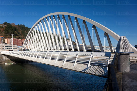 011FJG_0051-Puente Itsas Aurre. RÌo Artibai. Ond·rroa, Bizkaia