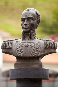 012MDR_0320-Busto de Simon de Bolivar, Bolivar, Bizkaia, Euskadi