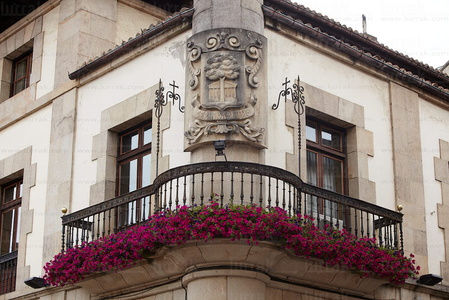 012MDR_0328-Escudo. Ayuntamiento de Gernika. Bizkaia, Euskadi