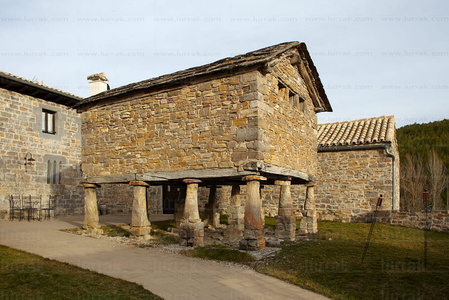 012MDR_0472-Hórreo de Santa FÈ. Epároz, Navarra