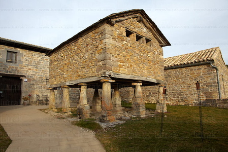 012MDR_0475-Hórreo de Santa FÈ. Epároz, Navarra