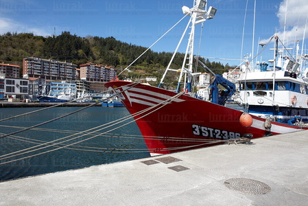 09592-Puerto pesquero. Ondárroa, Bizkaia, Euskadi