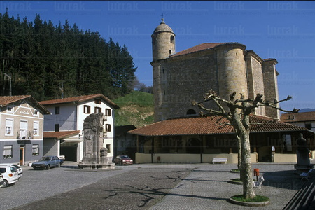 00196-Iglesia-Santo-Tomas-Bolibar-Bizkaia