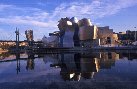 00233-Museo-Guggenheim-Ria-Bilbao