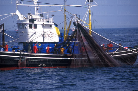 00470-Pescador-Red-Pesca-Bajura