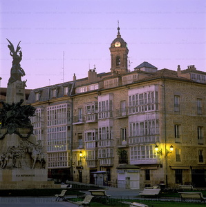10105-Plaza-Virgen-Blanca-Vitoria-Álava-Euskadi