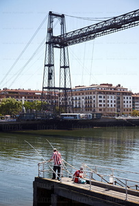 10189-Pescando-Puente-Colgante-Portugalete-Bizkaia-Euskadi