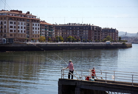 10190-Pescando-Ría-Bilbao