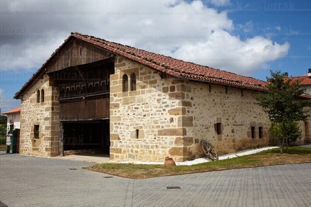 10573-Caserío-Museo-Mitología-Vasca-Mungia-Bizkaia-Euskadi