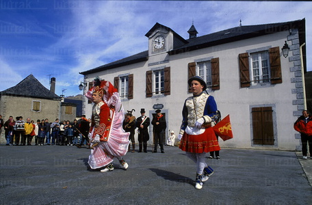 01396-Baile-Mascarada-Larrau-Zuberoa