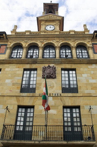 03670-Fachada-Ayuntamiento-Bermeo-Bizkaia-Euskadi