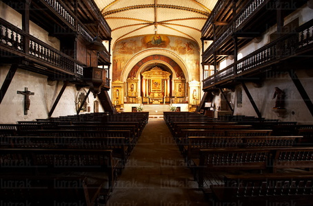 03916-Interior-Retablo-Iglesia-Sara-Lapurdi-Francia