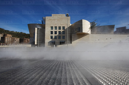 04093-Humo-Museo-Guggenheim-Bilbao-Bizkaia-Euskadi