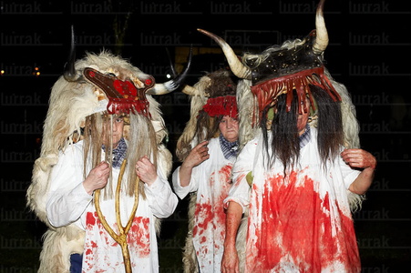 05656-Momotxorros. Carnavales de Alsasua, Navarra